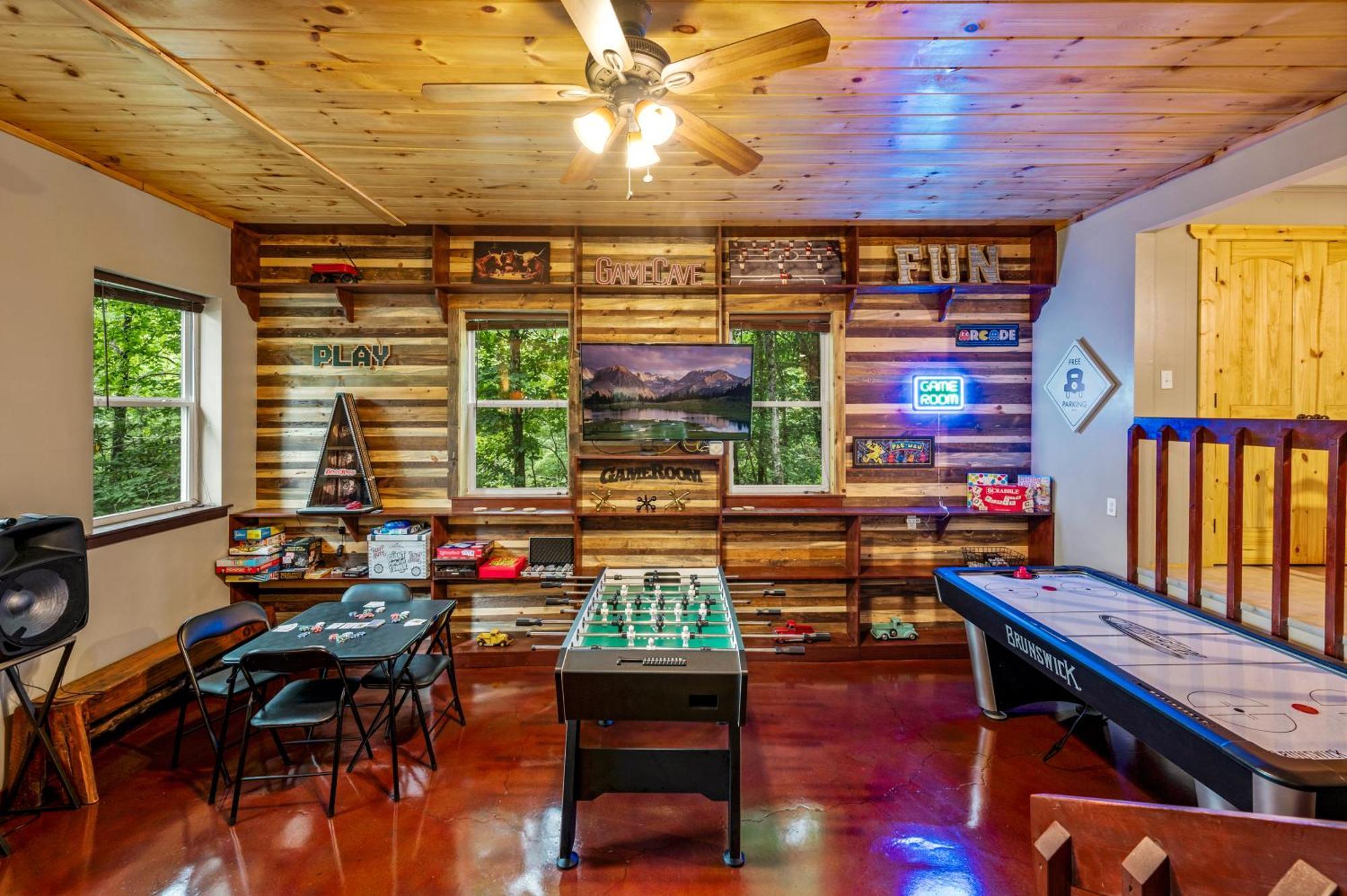 Beautiful Chalet With Fireplace And Large Game Room Gatlinburg Exterior photo