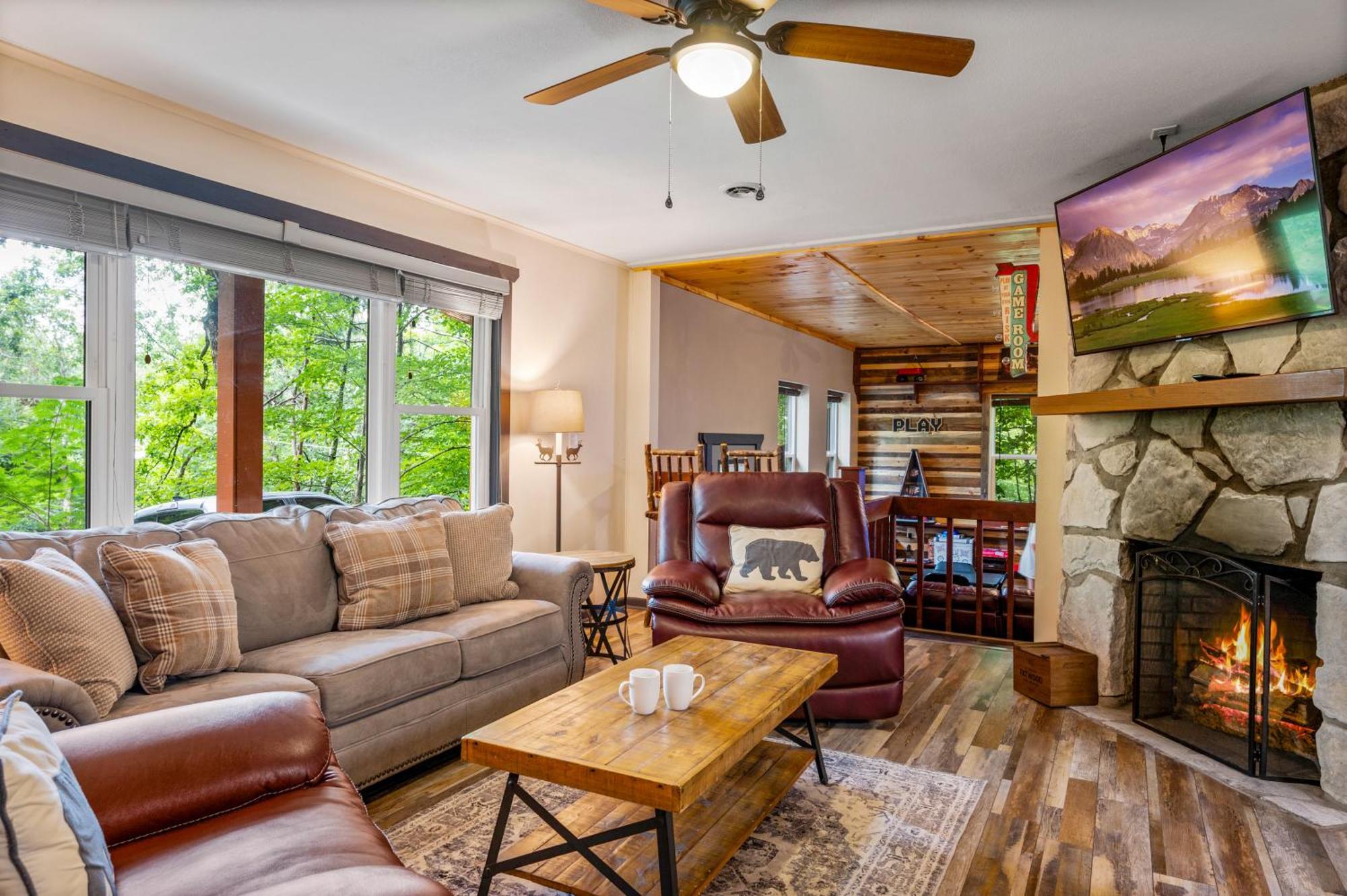 Beautiful Chalet With Fireplace And Large Game Room Gatlinburg Exterior photo