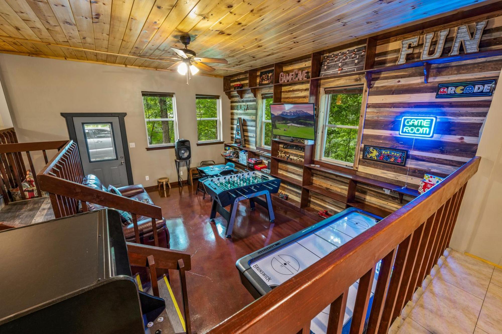 Beautiful Chalet With Fireplace And Large Game Room Gatlinburg Exterior photo