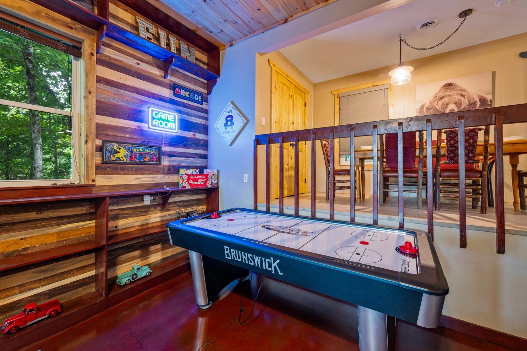 Beautiful Chalet With Fireplace And Large Game Room Gatlinburg Exterior photo