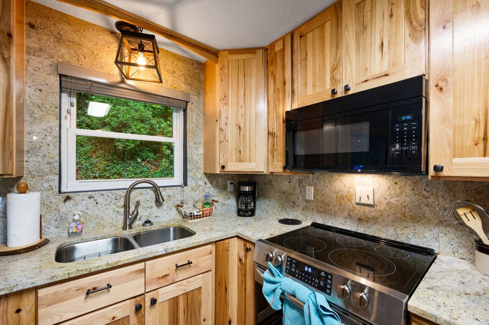 Beautiful Chalet With Fireplace And Large Game Room Gatlinburg Exterior photo