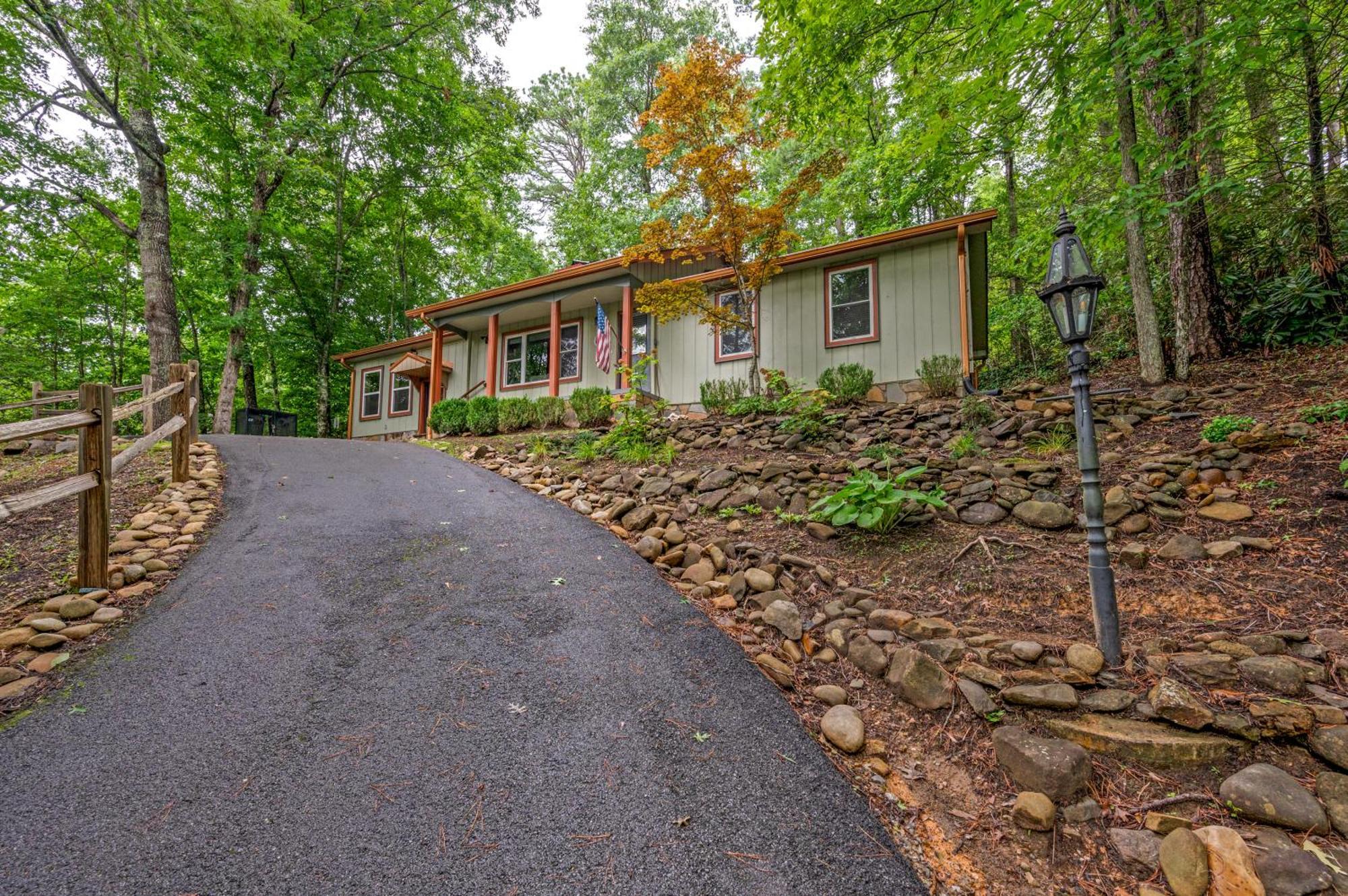 Beautiful Chalet With Fireplace And Large Game Room Gatlinburg Exterior photo